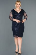 Kadın Lacivert Kruvaze Yaka Işleme Detaylı Büyük Beden Abiye Elbise Abk833